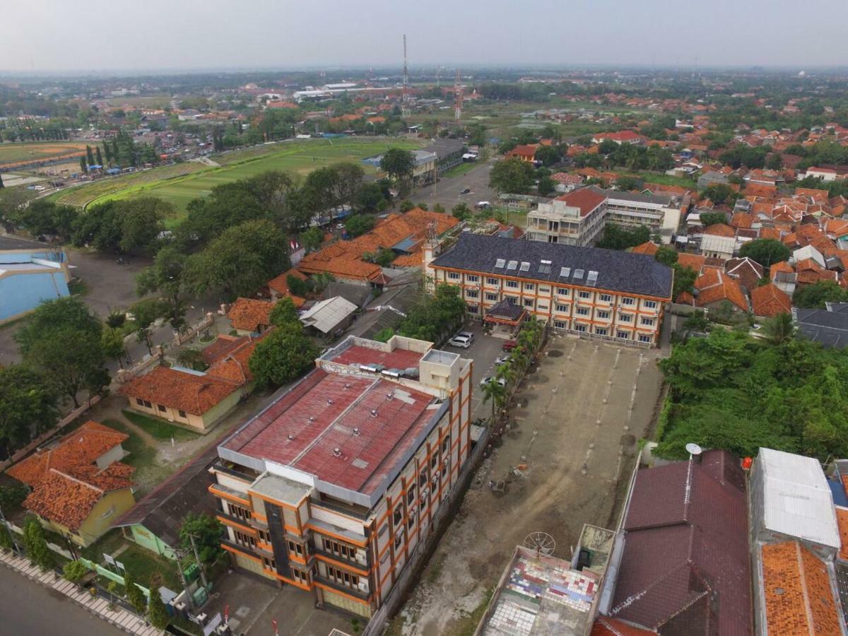 Hotel Wiwi Perkasa 2 Indramayu المظهر الخارجي الصورة